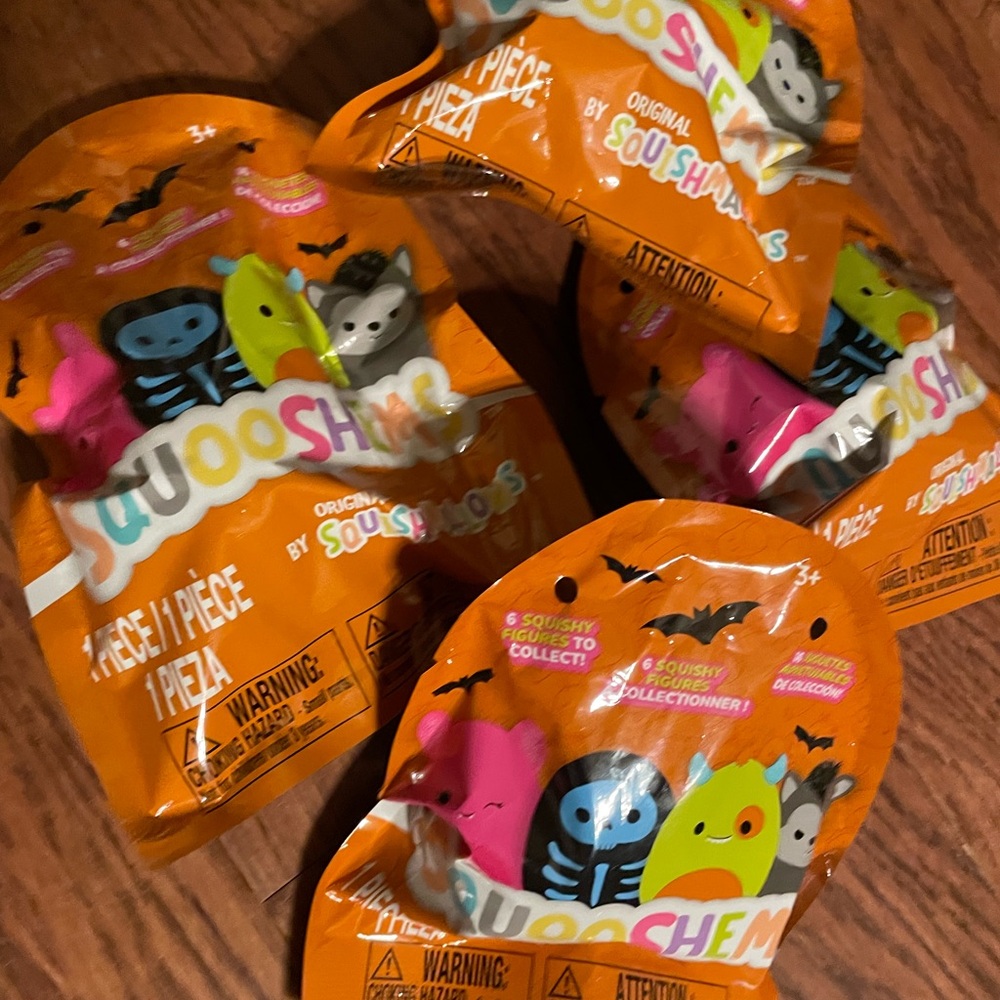 Squishmallows Bundle of 4 Mystery Squooshems Spooky Squishy Figures 2.5 - Picture 6 of 7